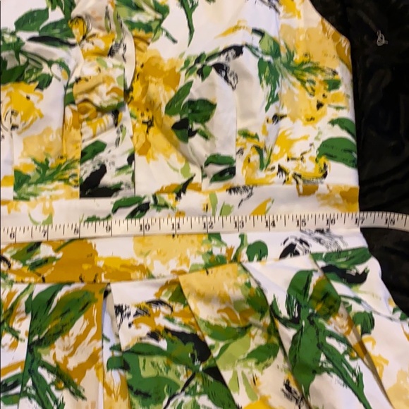 Sleeveless yellow and green dress - Picture 8 of 9